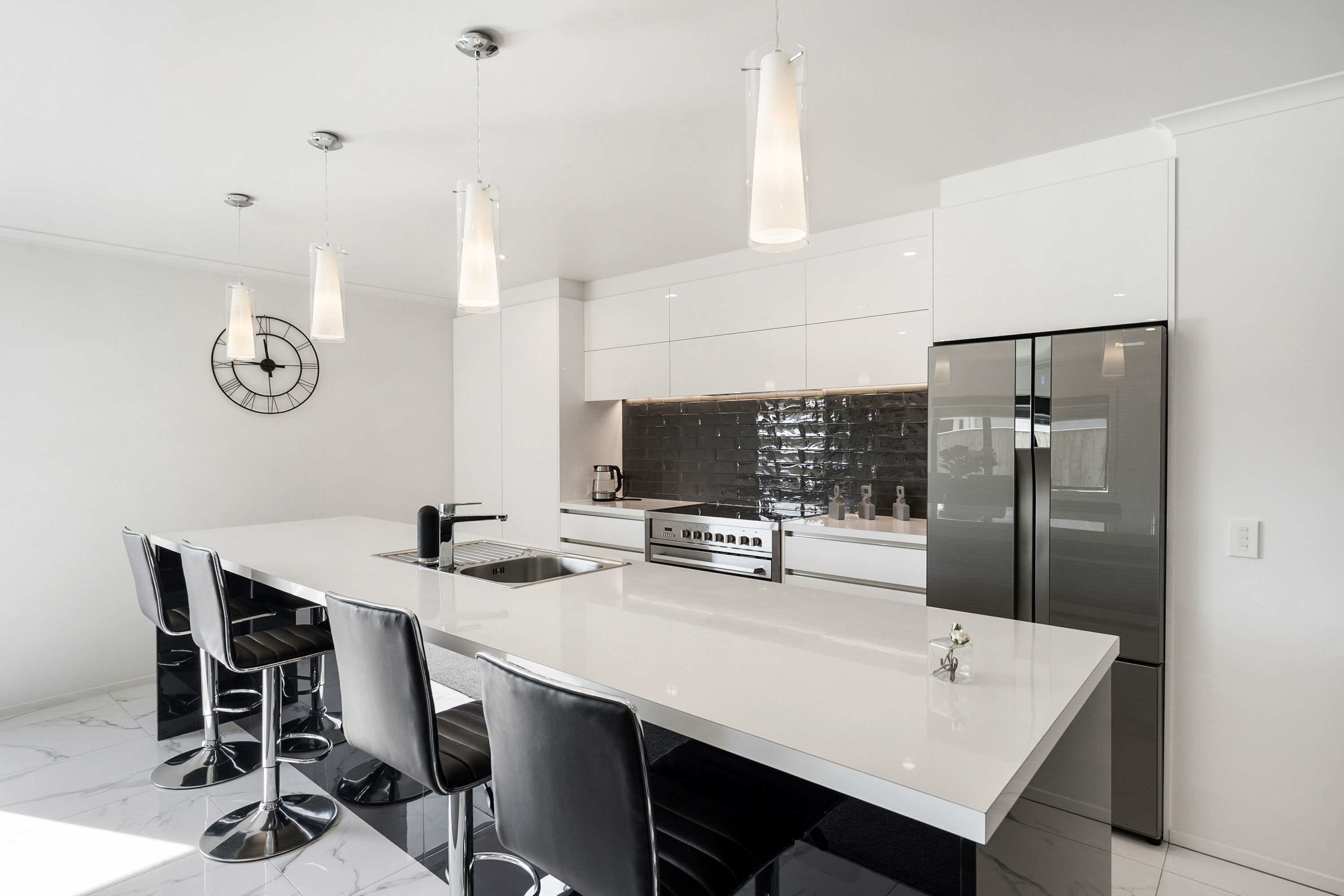 Cleanline Building - House of The Year Gold medal - Kitchen